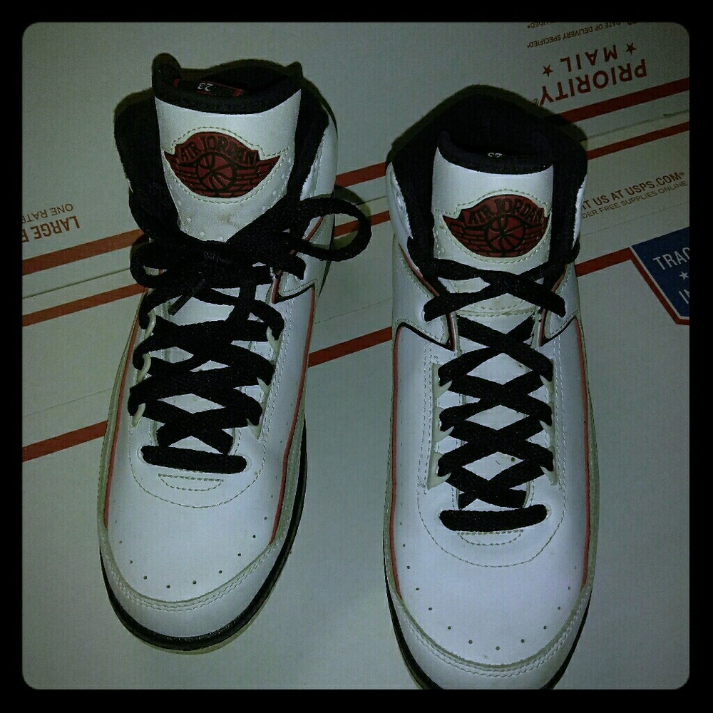 Nike Air Jordan II 2 Retro